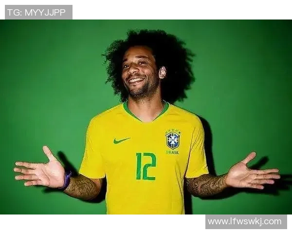 足球明星卡卡撩头发瞬间引发粉丝热议展现魅力与风采 足球明星卡卡撩头发瞬间引发粉丝热议展现魅力与风采