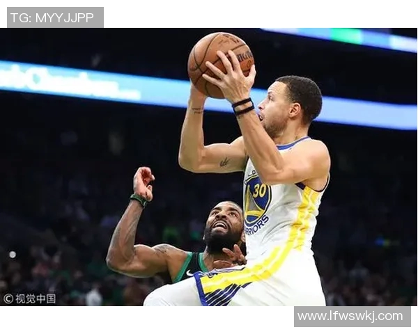 亨克与标准烈日激战正酣谁能在这场对决中笑到最后 亨克与标准烈日激战正酣谁能在这场对决中笑到最后