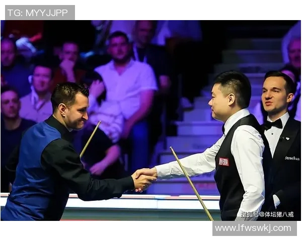 汤姆福德与鲁宁的时尚对决谁能赢得潮流的巅峰之战 汤姆福德与鲁宁的时尚对决谁能赢得潮流的巅峰之战