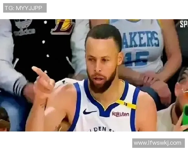 湖人队与勇士队激战正酣谁能在季后赛中笑到最后 湖人队与勇士队激战正酣谁能在季后赛中笑到最后